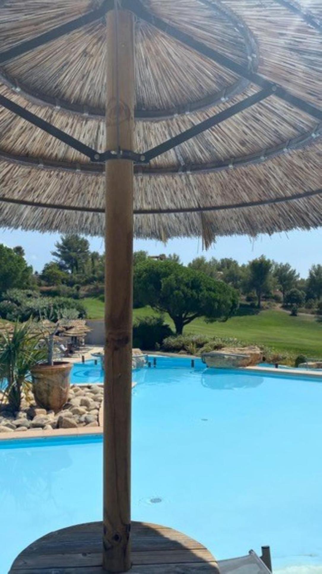 Villa Dans Cadre D'Exception - Golf, Piscine Et Tennis Prive Сен Сир сюр Мер Екстериор снимка